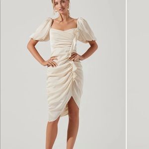 Astr the Label Emma Ruched Bubble Sleeve Dress